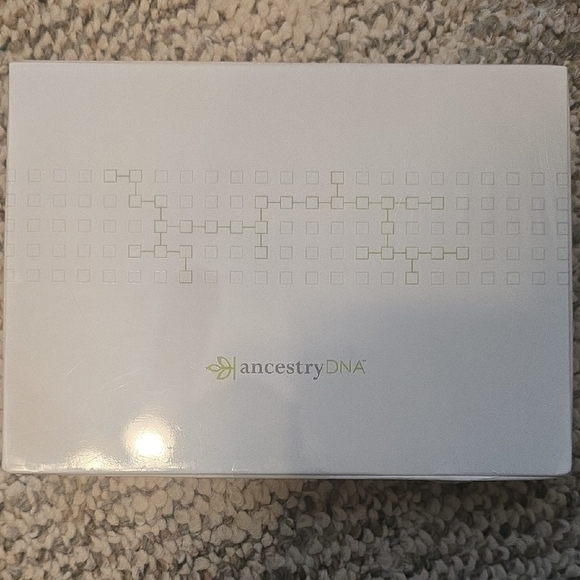 AncestryDNA Kit - Picture 1 of 1